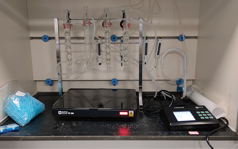 陶瓷加熱板的防腐設(shè)計(jì)對(duì)設(shè)備壽命的影響
